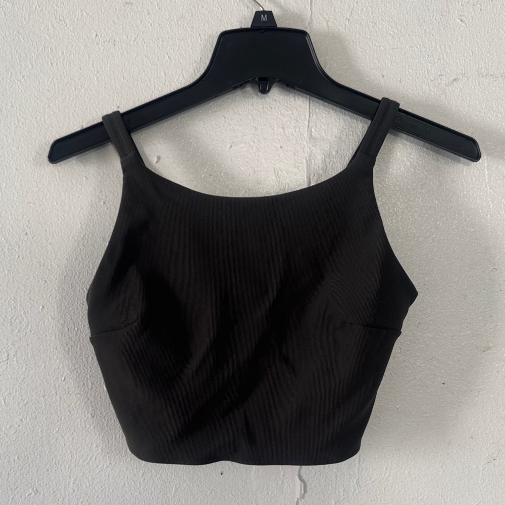 Ribbed Back-Twist Yoga Bra
*Light Support C/D Cup
Graphite Grey